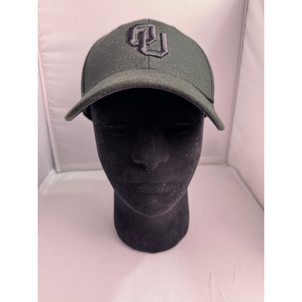Oklahoma OU Sooners Nike Team Issue Black Cap Hat One Size Adjustable
